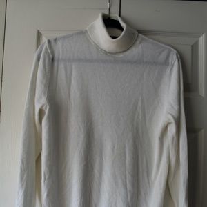 White H&M Turtleneck